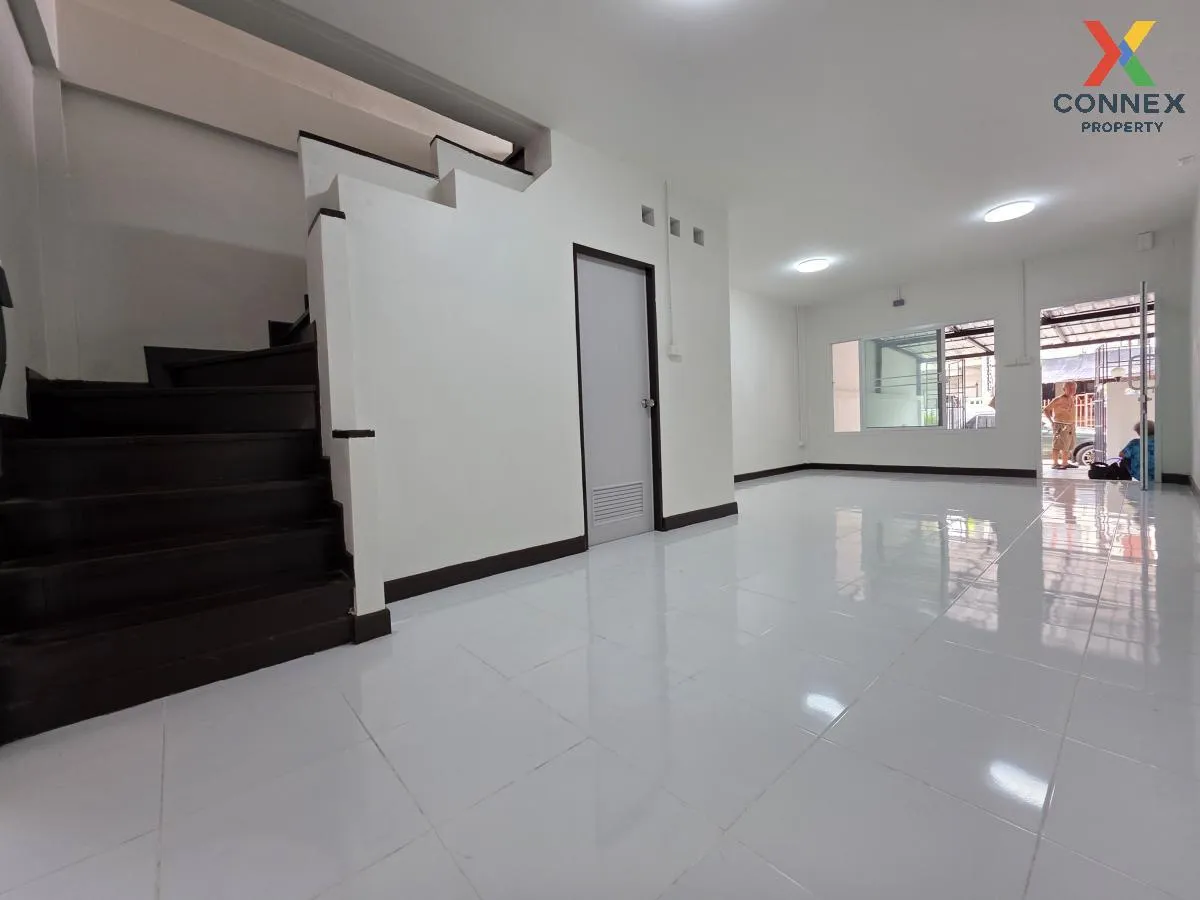 ขายทาวน์เฮ้าส์/ทาวน์โฮม  บ้านร่มเงาไม้ รีโนเวทใหม่ บางบัวทอง บางบ