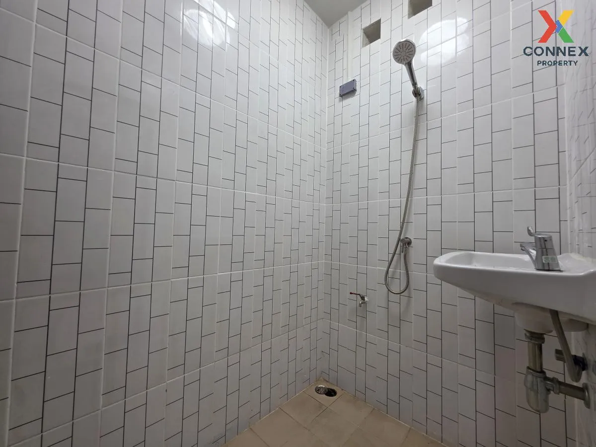 ขายทาวน์เฮ้าส์/ทาวน์โฮม  บ้านร่มเงาไม้ รีโนเวทใหม่ บางบัวทอง บางบ