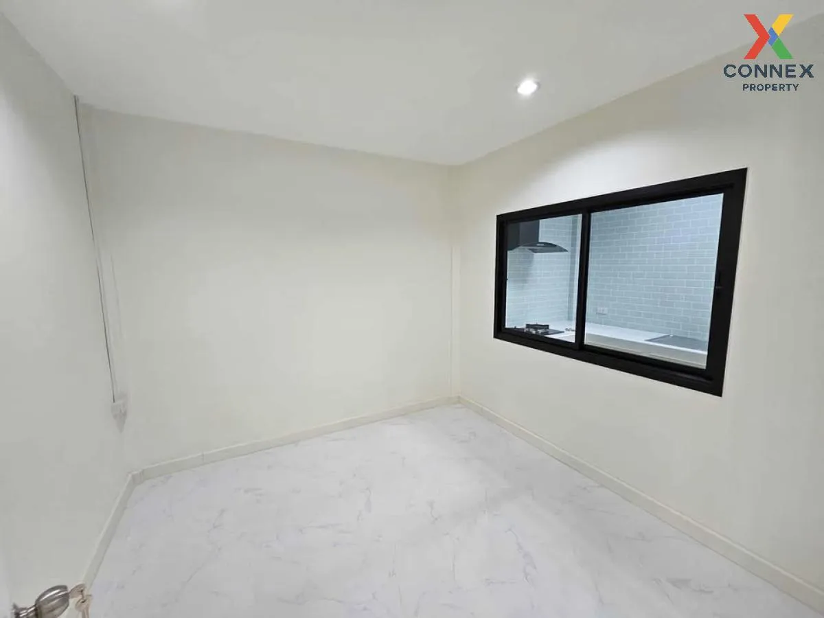 For Sale Townhouse/Townhome  , Baan Ruean Suk 2 , Lam Phak Kut , 