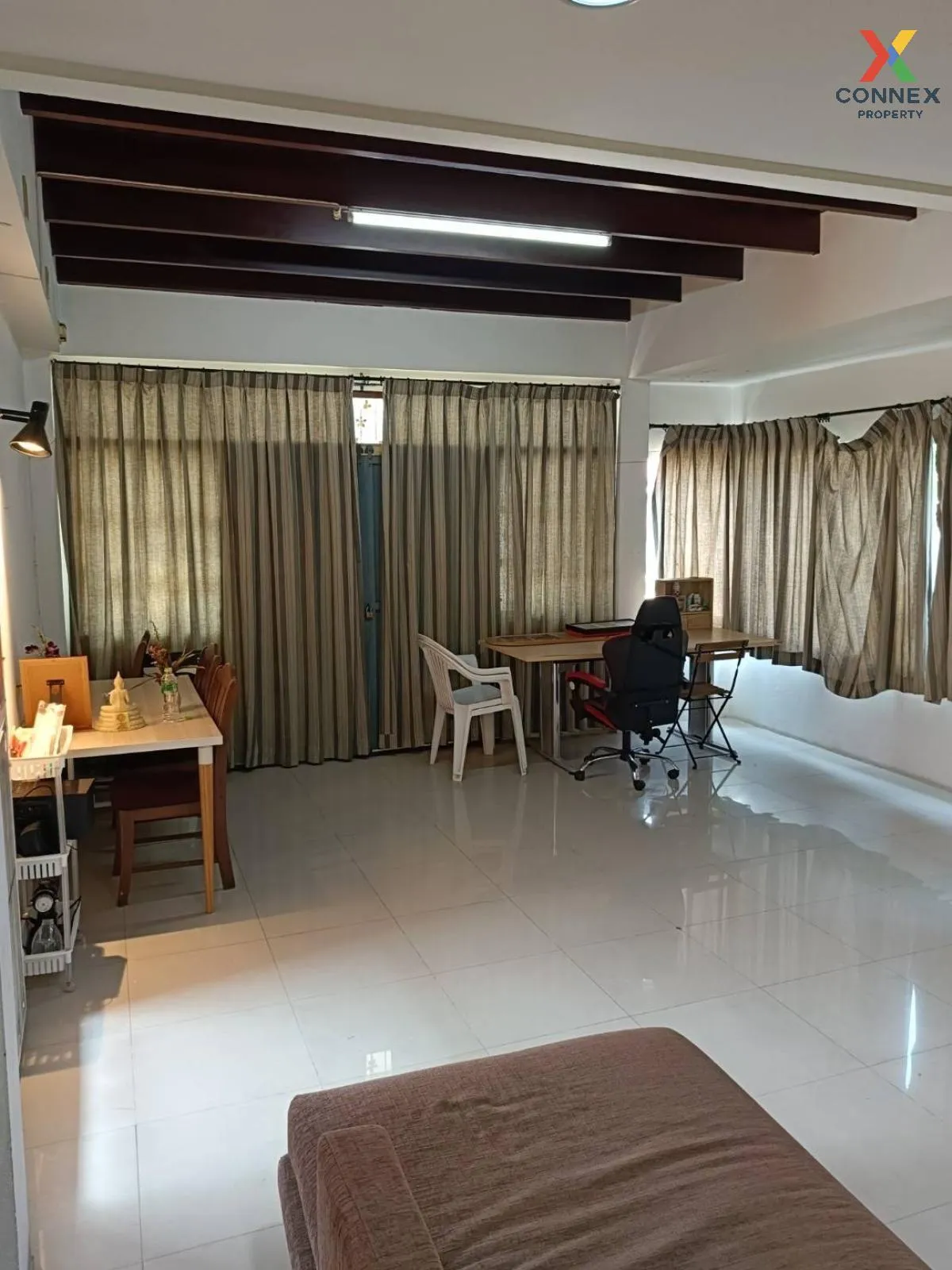For Sale Single house in Soi Nakniwat 27, Intersection 24 , Lat P
