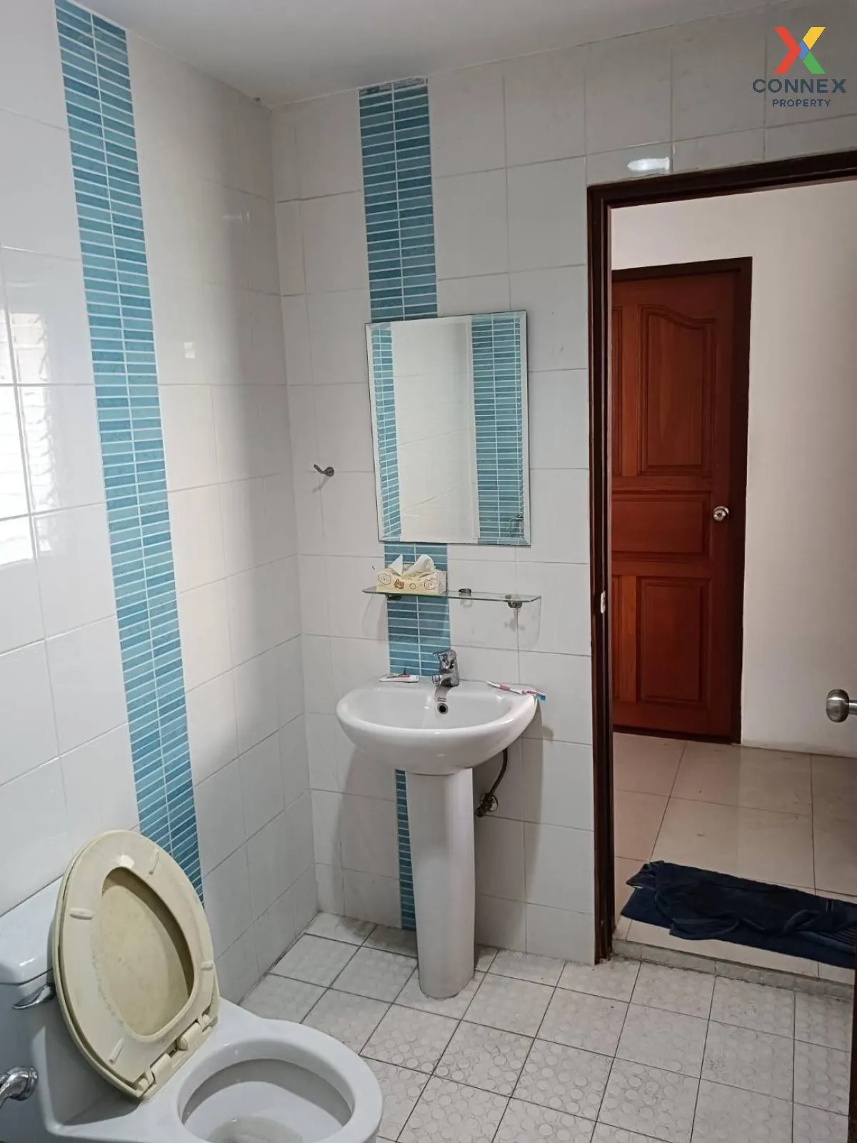 For Sale Single house in Soi Nakniwat 27, Intersection 24 , Lat P