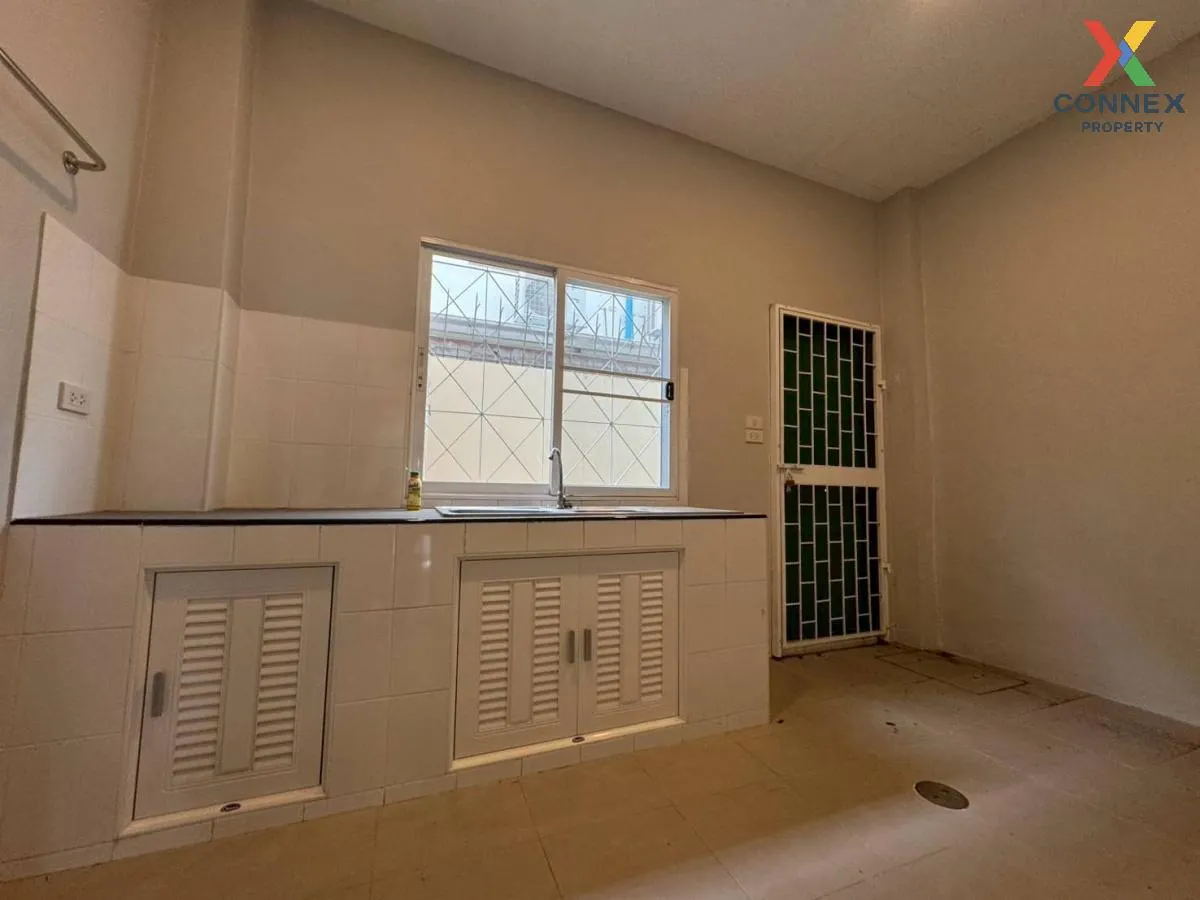 For Sale 3 - storey commercial building area 188 square meters Ba