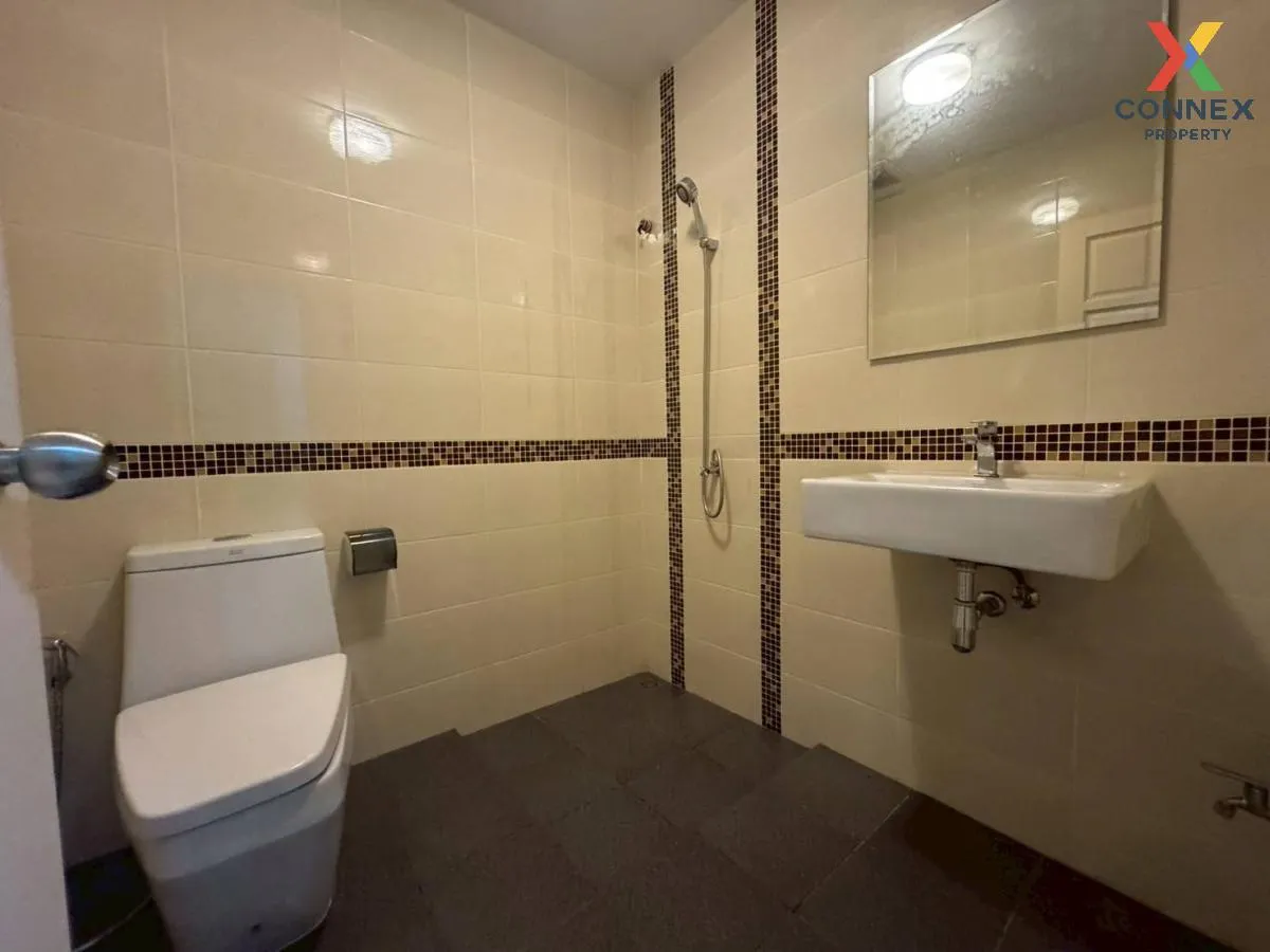 For Sale 3 - storey commercial building area 188 square meters Ba