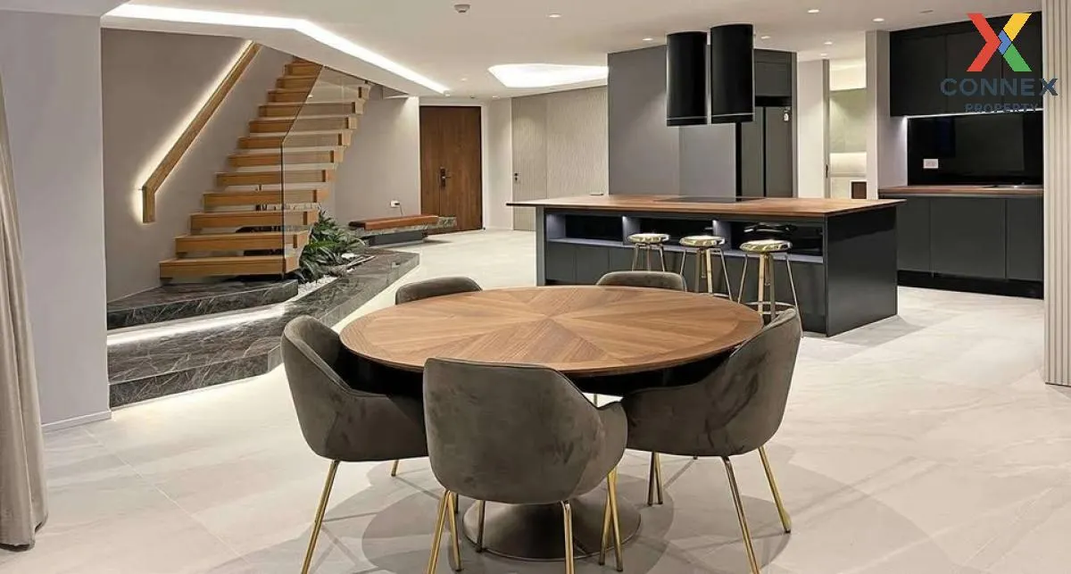 For Sale Condo , Crystal Garden , nice view , high floor , wide f For Sale Condo , Crystal Garden , nice view , high floor , wide f