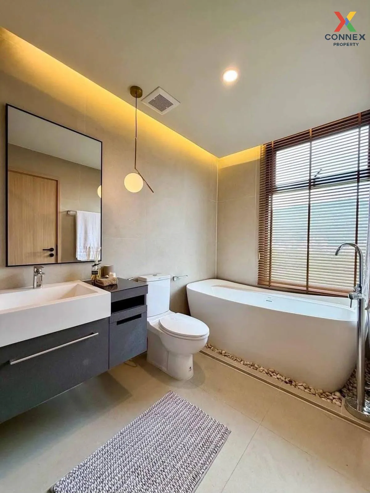 For Sale Condo , THE DECK PATONG , nice view , high floor , newly