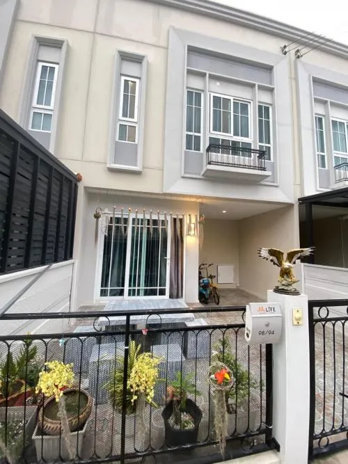 เช่าทาวน์เฮ้าส์/ทาวน์โฮม  เอ็ม ไลฟ์ บางแค - สาทร หลักสอง เขต บางแค กรุงเทพ CX-128113