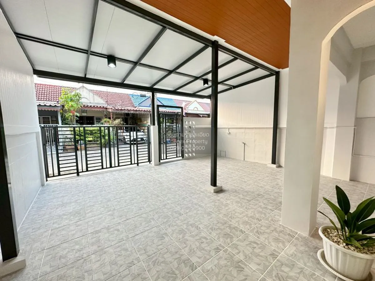 For Sale Townhouse/Townhome  , Krittiyaruk 5 , newly renovated ,  3