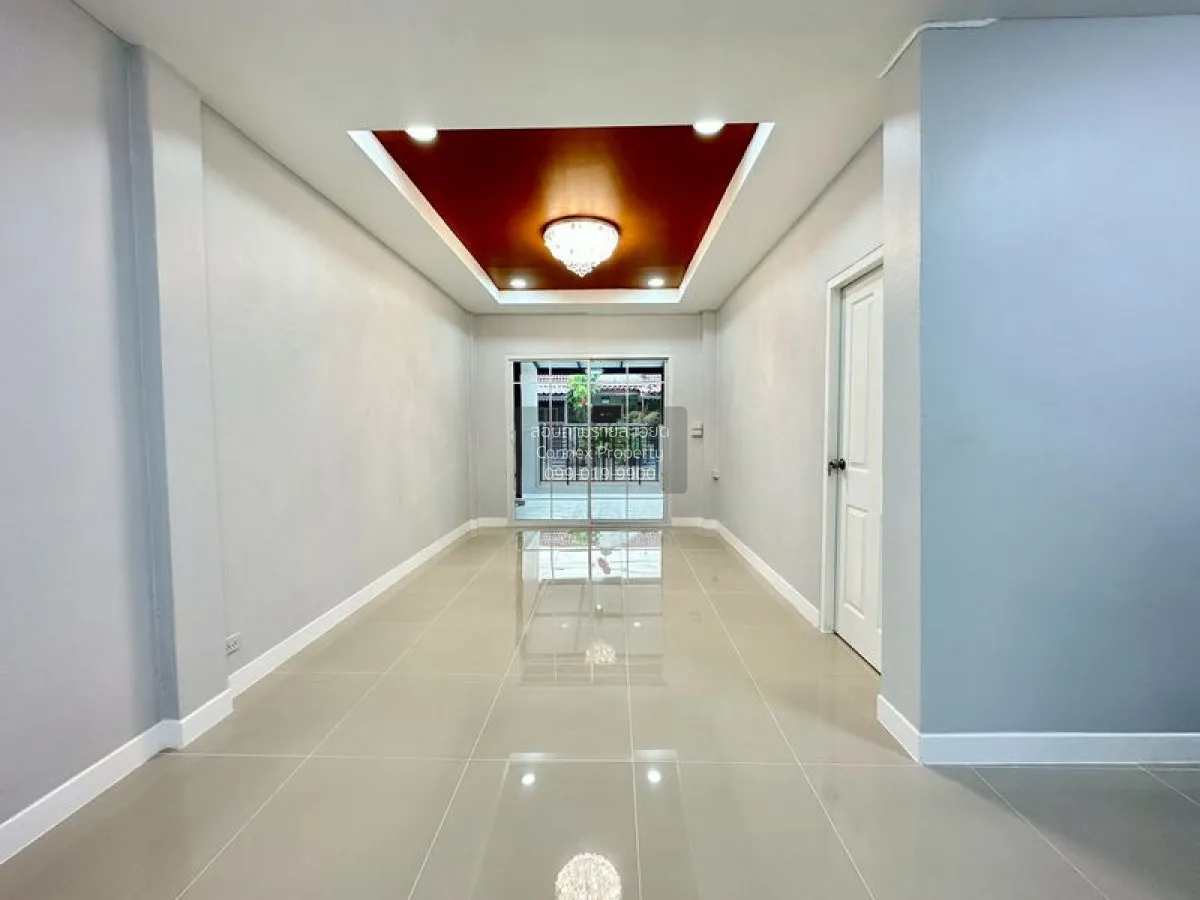For Sale Townhouse/Townhome  , Krittiyaruk 5 , newly renovated , 