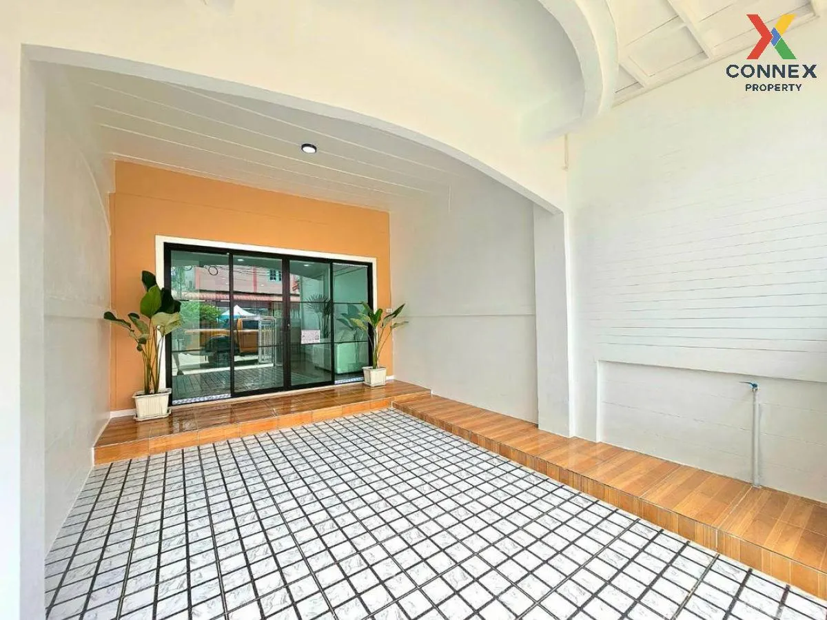 ขายทาวน์เฮ้าส์/ทาวน์โฮม  นันทิชา 4 รีโนเวทใหม่ ไทรน้อย ไทรน้อย นน 3