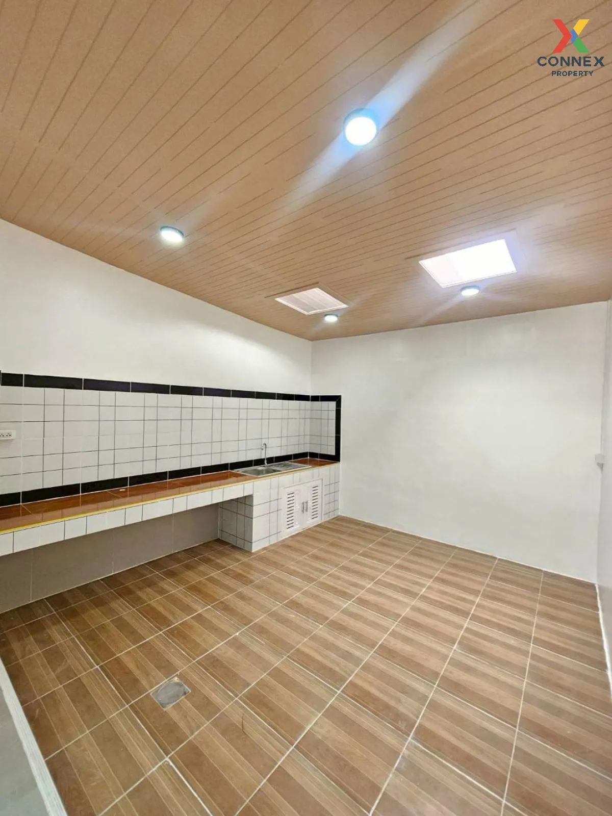 ขายทาวน์เฮ้าส์/ทาวน์โฮม  นันทิชา 4 รีโนเวทใหม่ ไทรน้อย ไทรน้อย นน