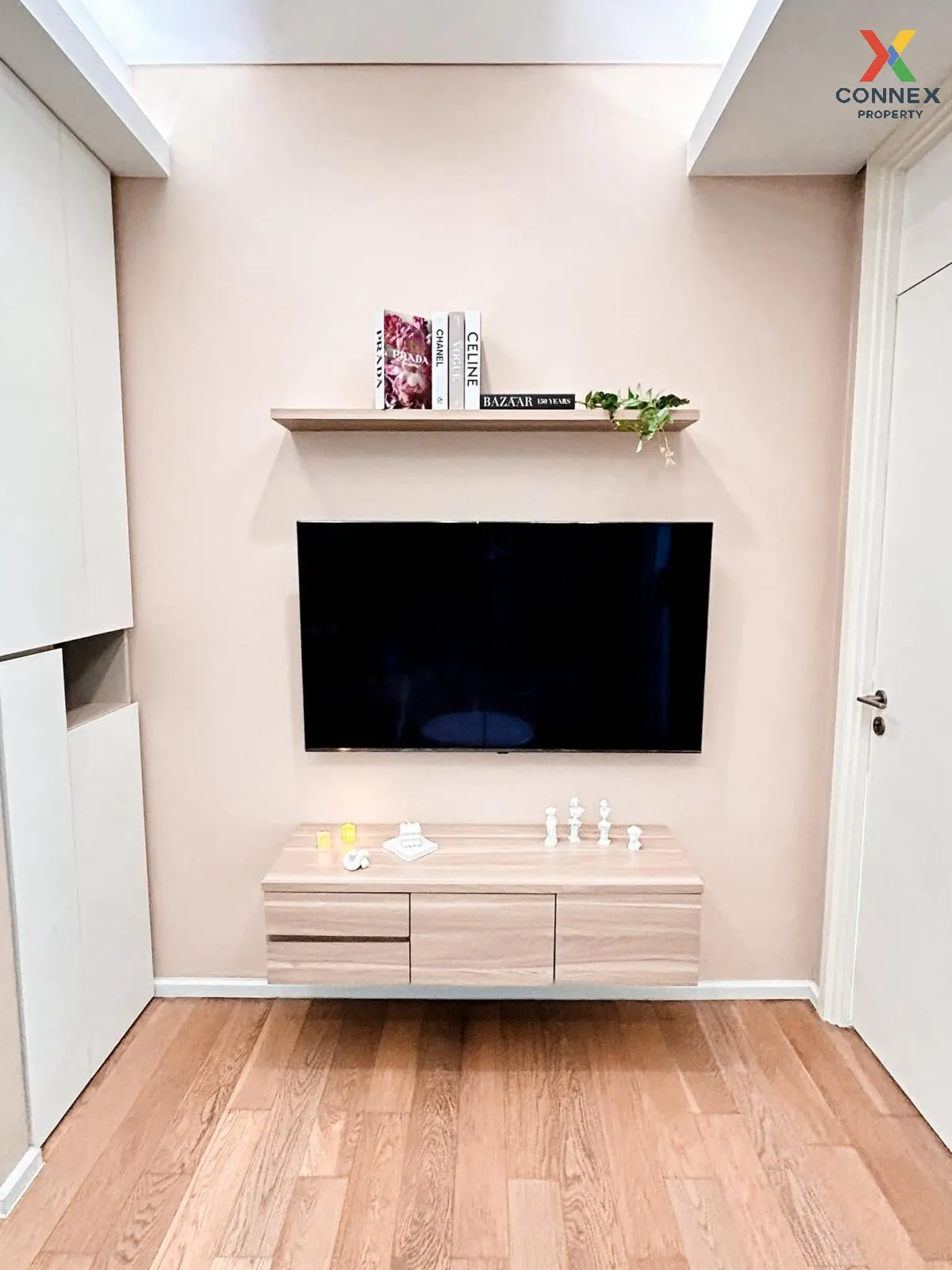 เช่าคอนโด  เดอะ เซนต์ เรซิเดนซ์ ดูเพล็กซ์ MRT-พหลโยธิน จอมพล  เขต 1