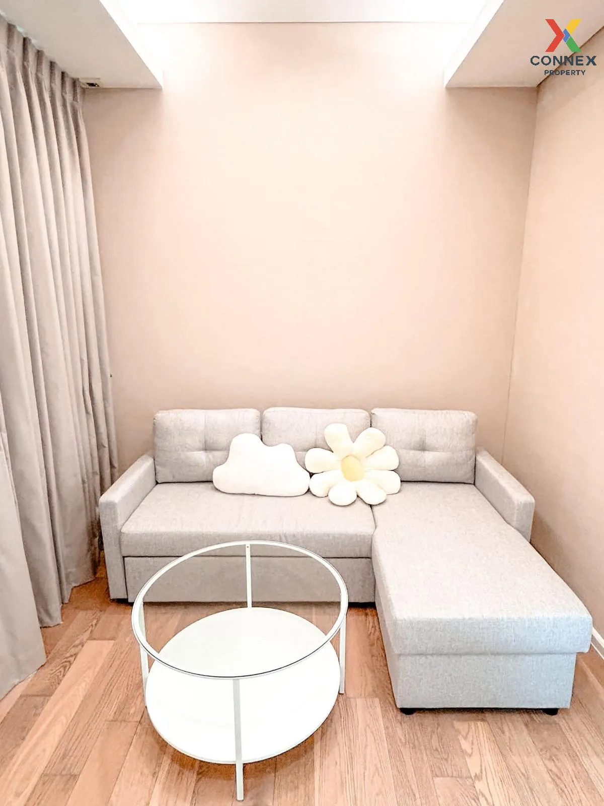 เช่าคอนโด  เดอะ เซนต์ เรซิเดนซ์ ดูเพล็กซ์ MRT-พหลโยธิน จอมพล  เขต 3