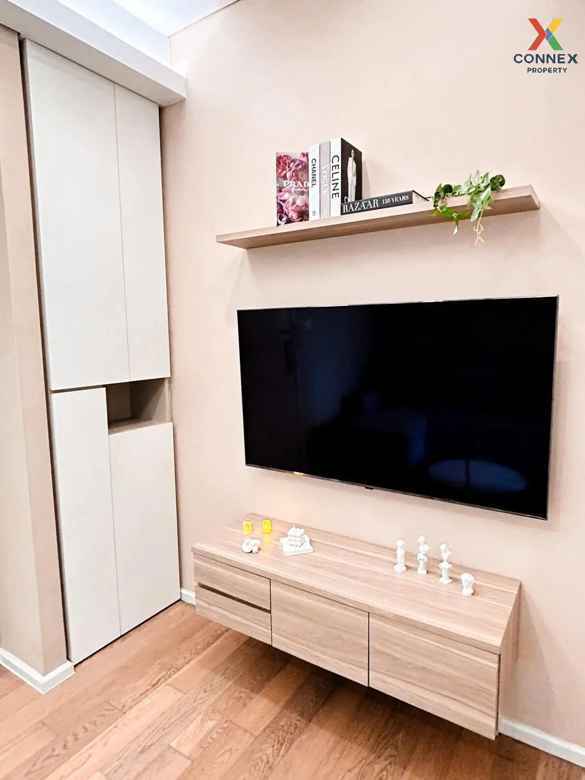 เช่าคอนโด  เดอะ เซนต์ เรซิเดนซ์ ดูเพล็กซ์ MRT-พหลโยธิน จอมพล  เขต