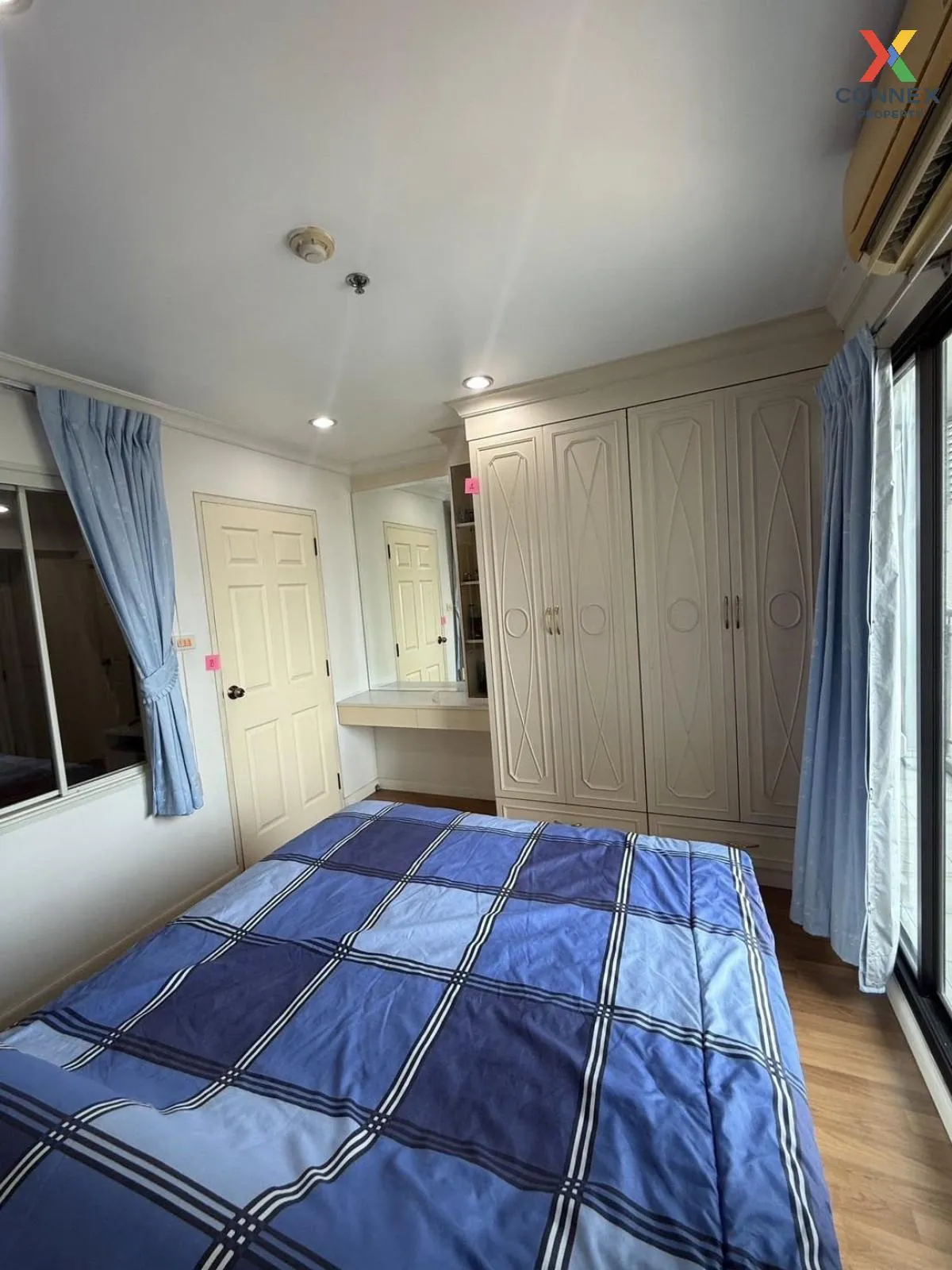 For Rent Condo , Lumpini Place Narathiwas - Chaopraya , Chong Non