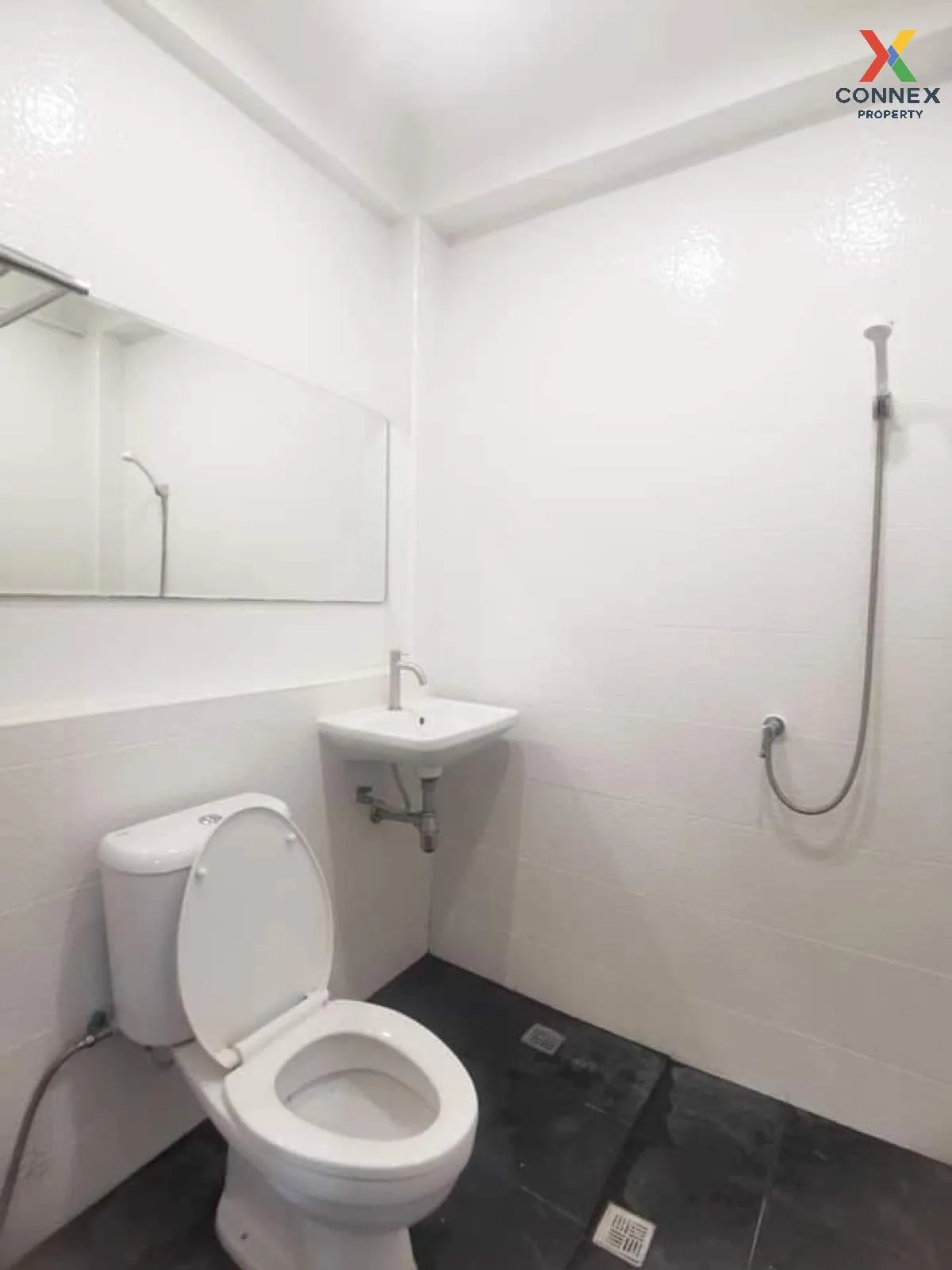 เช่าทาวน์เฮ้าส์ 3 ชั้น ซอยประชาชื่น36  วงศ์สว่าง เขต บางซื่อ กรุง