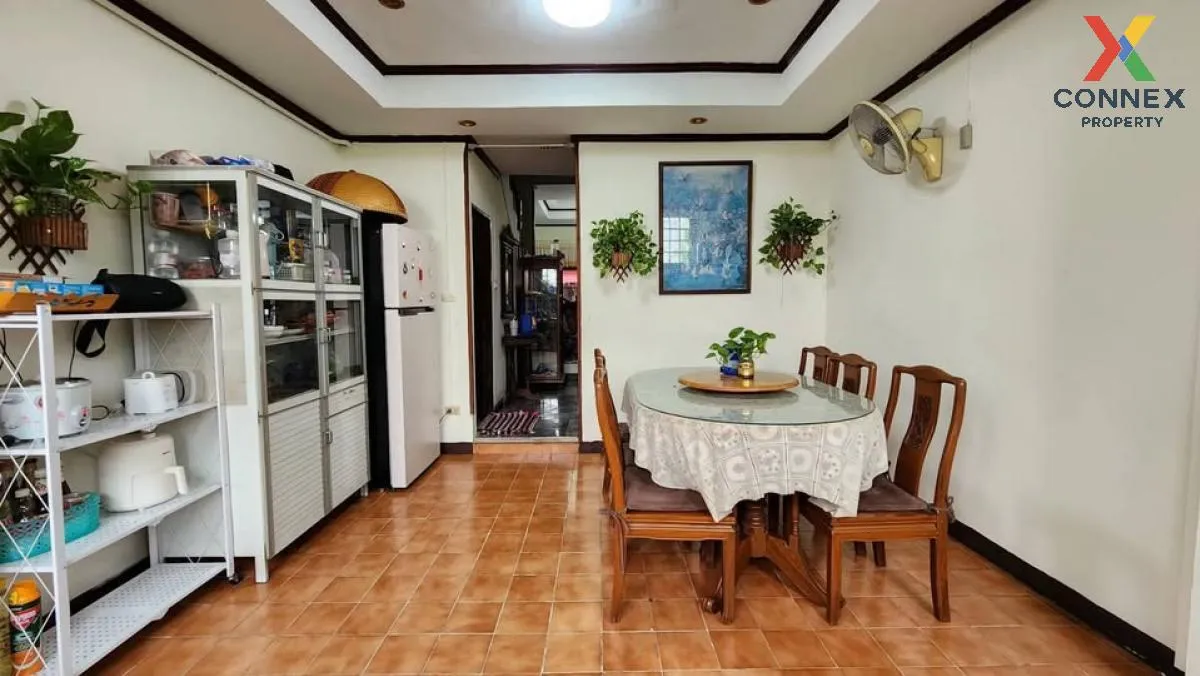 For Sale 2-storey townhouse, 37 square wah, 2 units, Khlong Song,