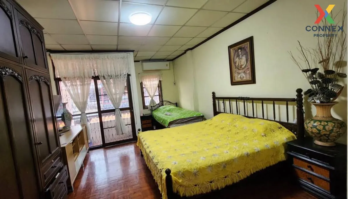 For Sale 2-storey townhouse, 37 square wah, 2 units, Khlong Song,