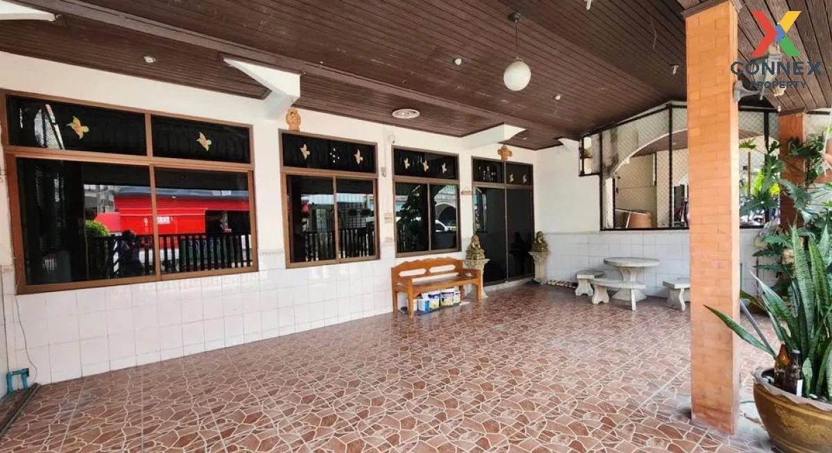 For Sale 2-storey townhouse, 37 square wah, 2 units, Khlong Song,