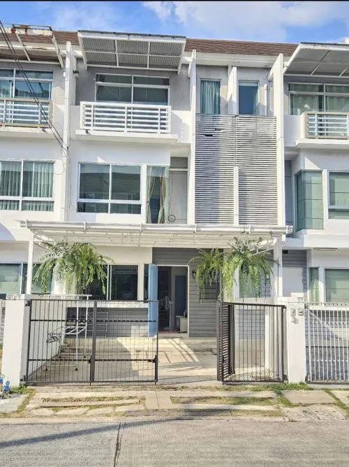 For Rent Townhouse/Townhome  , Baan Mai Rama9 - Srinakarin , ARL-Ban Thap Chang , Saphan Sung , Saphan Sung , Bangkok , CX-128252