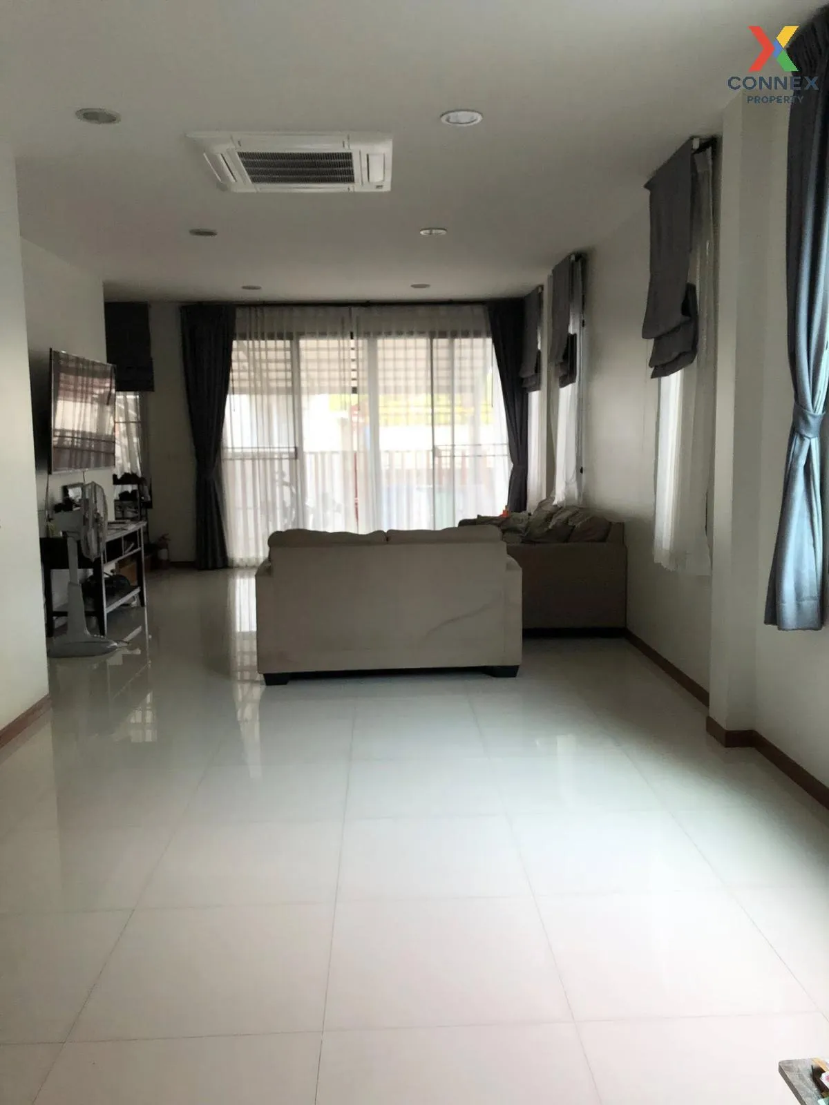 For Sale 3-storey townhouse, Punnawitthi 31, 42 sq m. , Bang Chak 3