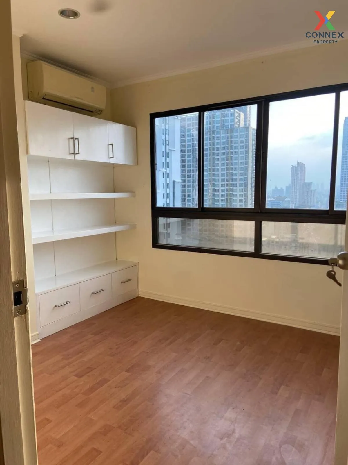 For Sale Condo , Lumpini Ville Sukhumvit 77 , high floor , BTS-On