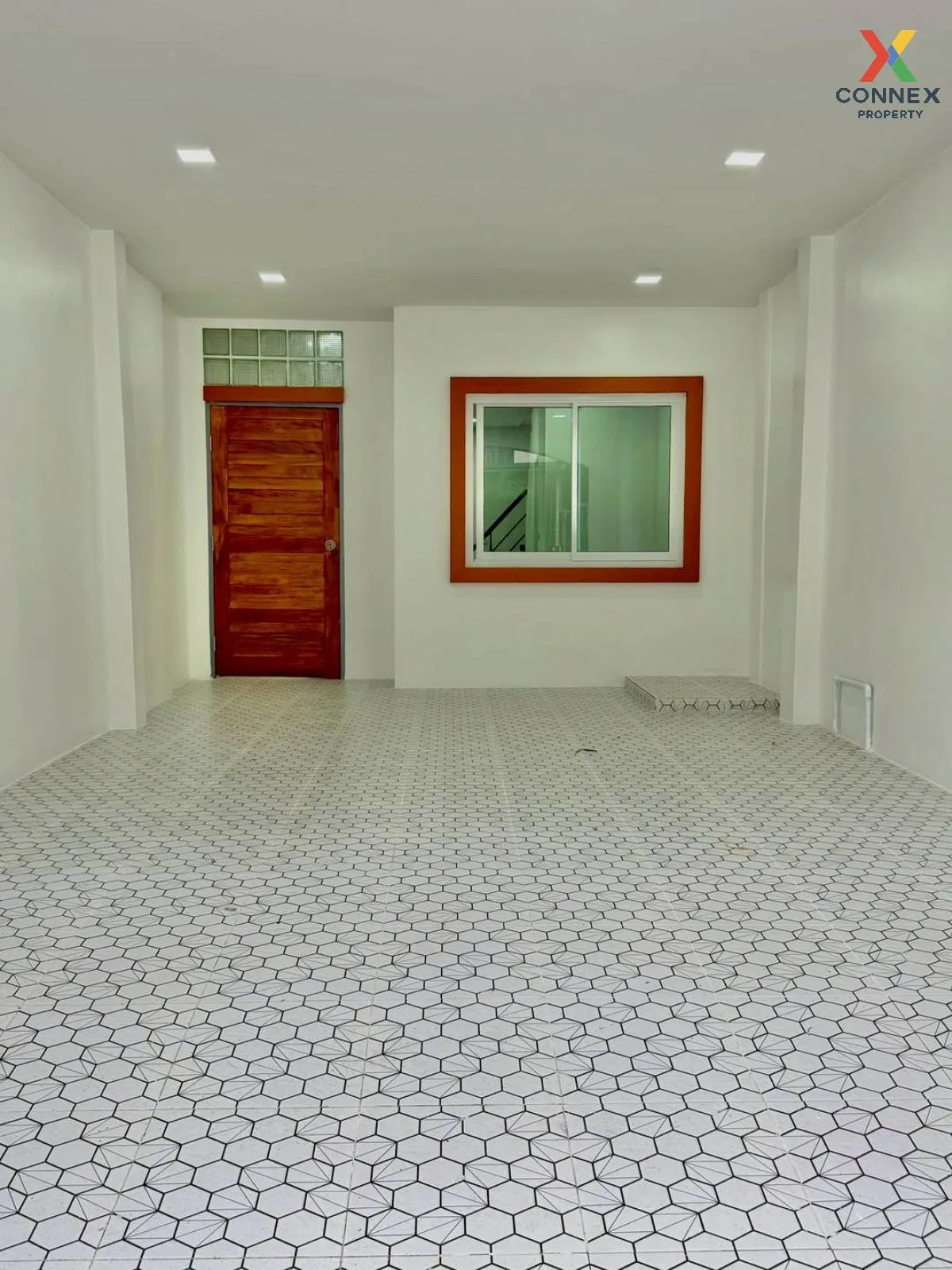 For Sale Townhouse/Townhome  , Pimonrat 2 , newly renovated , Phi 2
