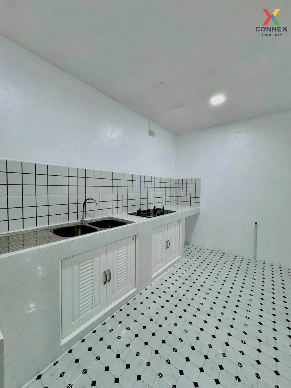 For Sale Townhouse/Townhome  , Pimonrat 2 , newly renovated , Phi