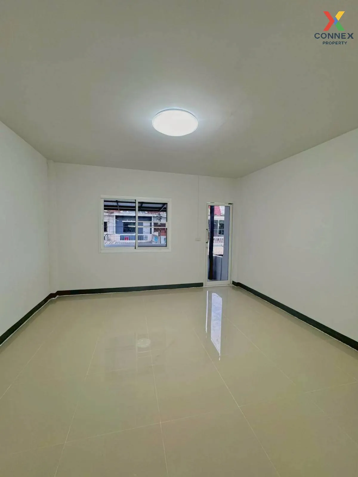 For Sale Townhouse/Townhome  , Pimonrat 2 , newly renovated , Phi