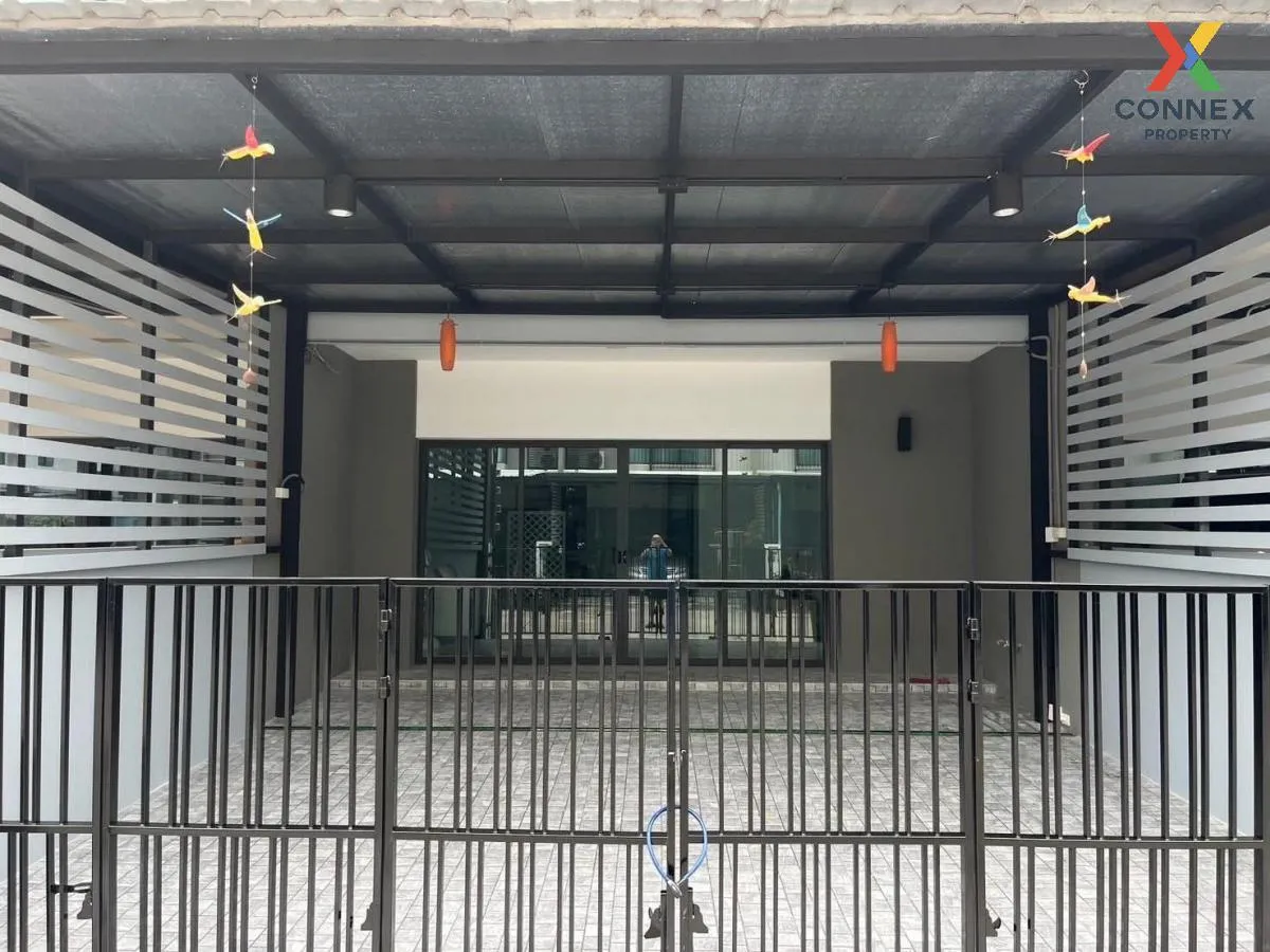 For Sale Townhouse/Townhome  , Pruksa Ville Leabklong Taweewattan 1