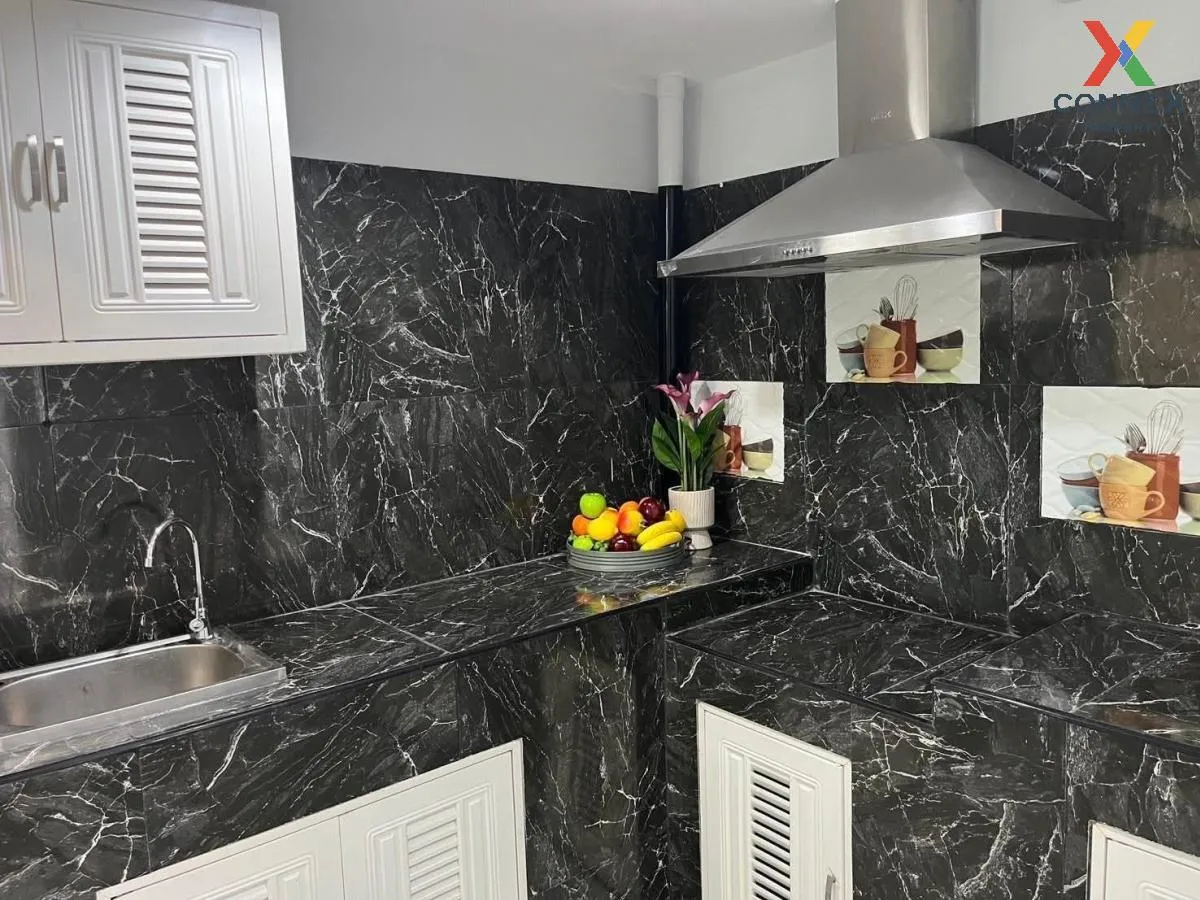 For Sale Townhouse/Townhome  , Pruksa Ville Leabklong Taweewattan