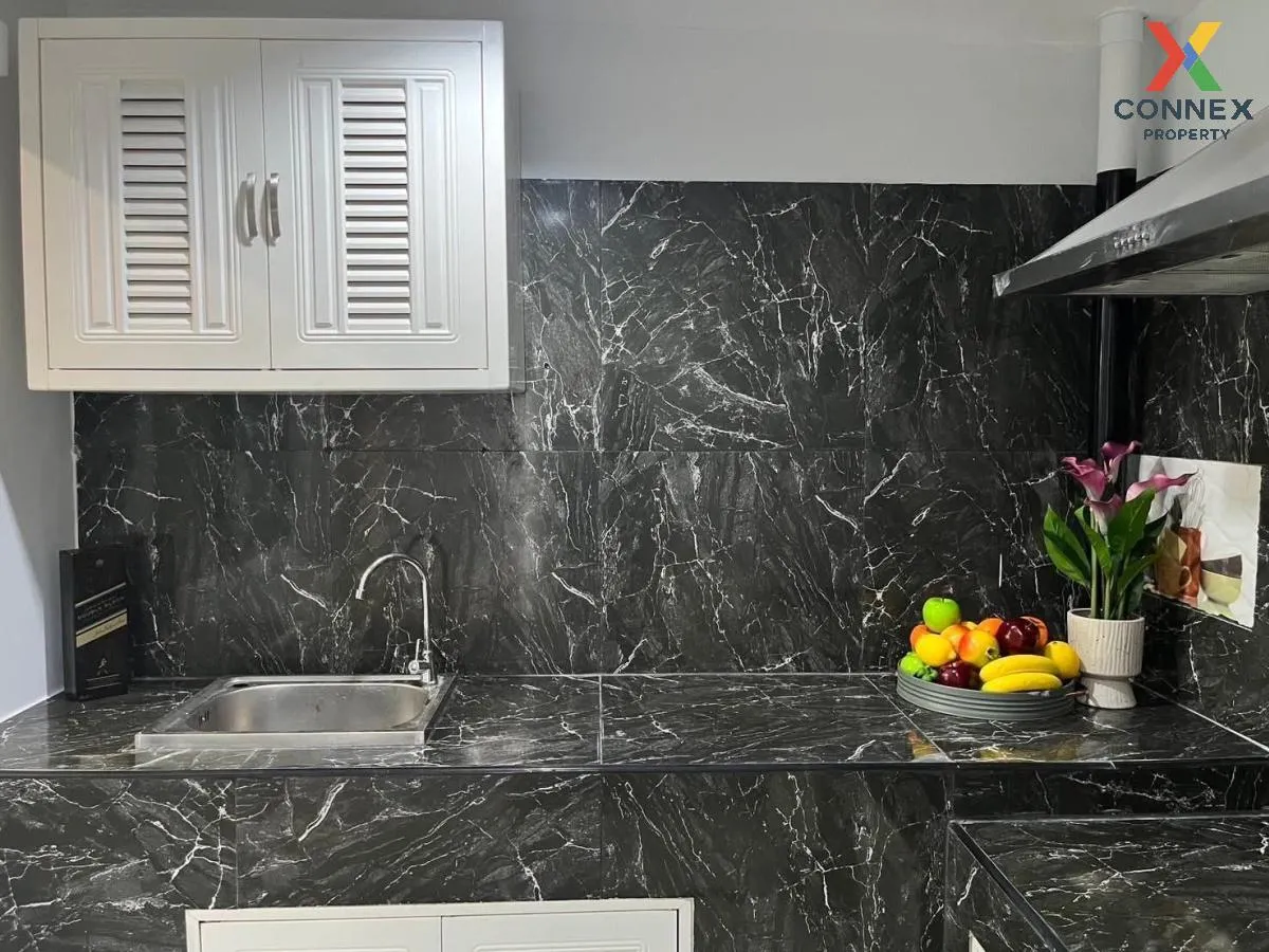 For Sale Townhouse/Townhome  , Pruksa Ville Leabklong Taweewattan