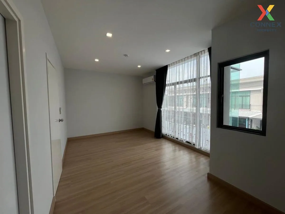 For Sale Townhouse/Townhome  , Pruksa Ville Leabklong Taweewattan