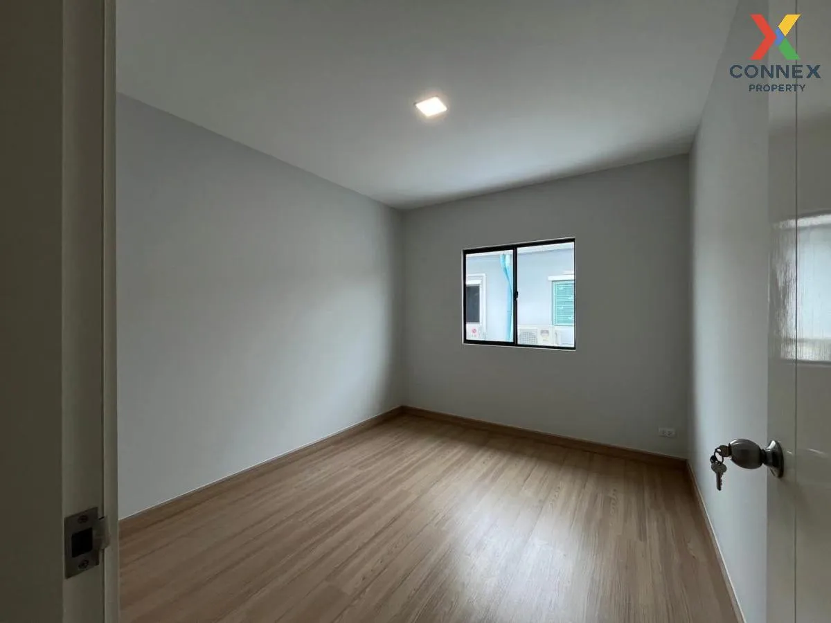 For Sale Townhouse/Townhome  , Pruksa Ville Leabklong Taweewattan