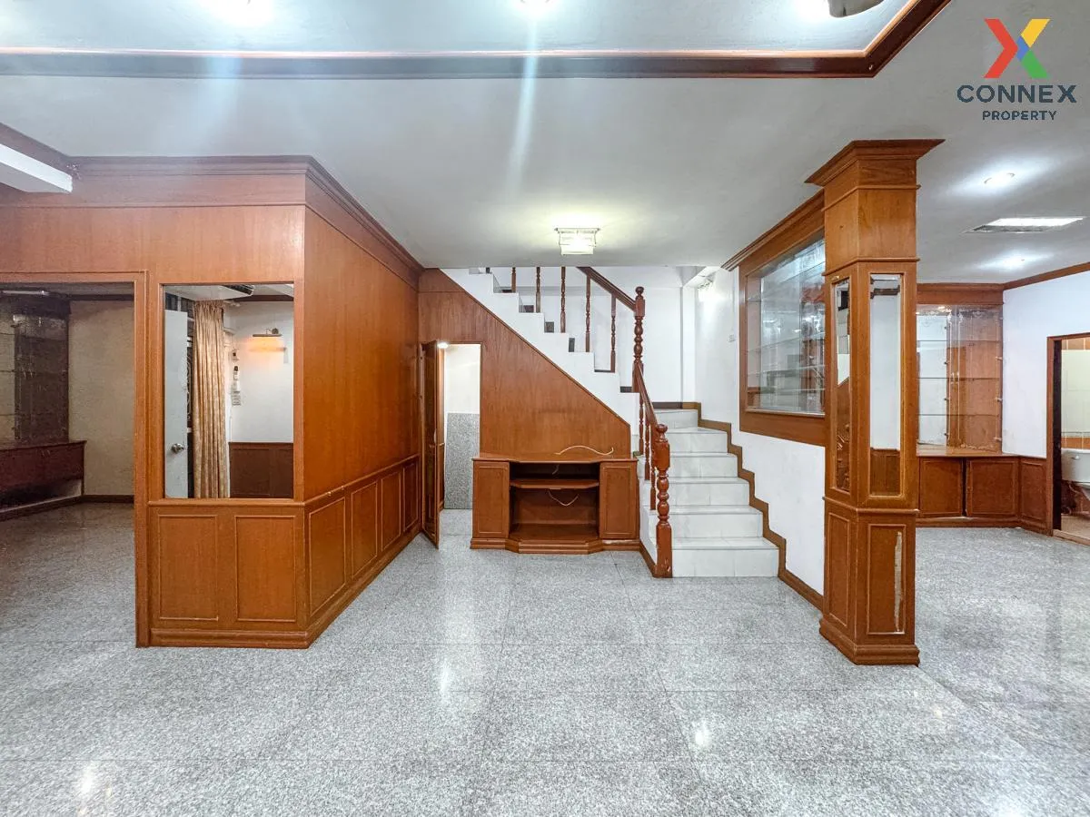 ขายทาวน์เฮ้าส์/ทาวน์โฮม  หมู่บ้าน 84 แมนชั่น MRT-ลาดพร้าว 71 (สาย