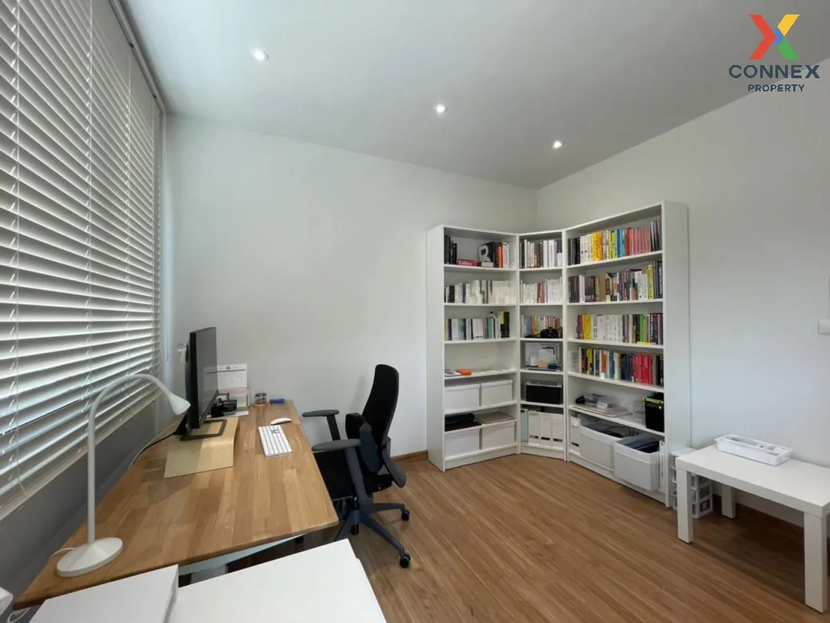 For Sale Townhouse/Townhome  , Baan Klang Muang Sukhumvit - Onnut 4