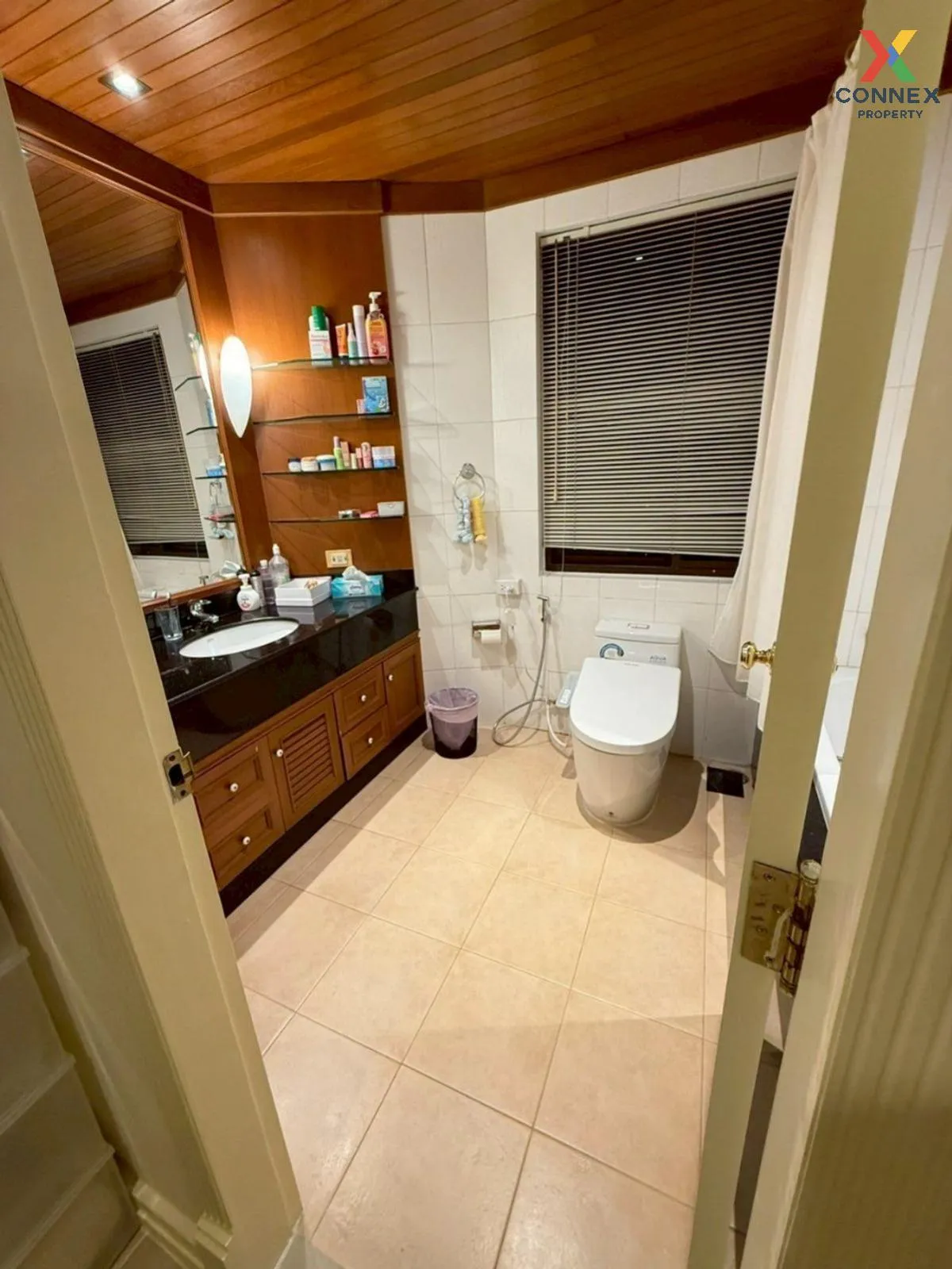 ขายคอนโด  มูน ทาวเวอร์ BTS-ทองหล่อ คลองเตยเหนือ เขต วัฒนา กรุงเทพ