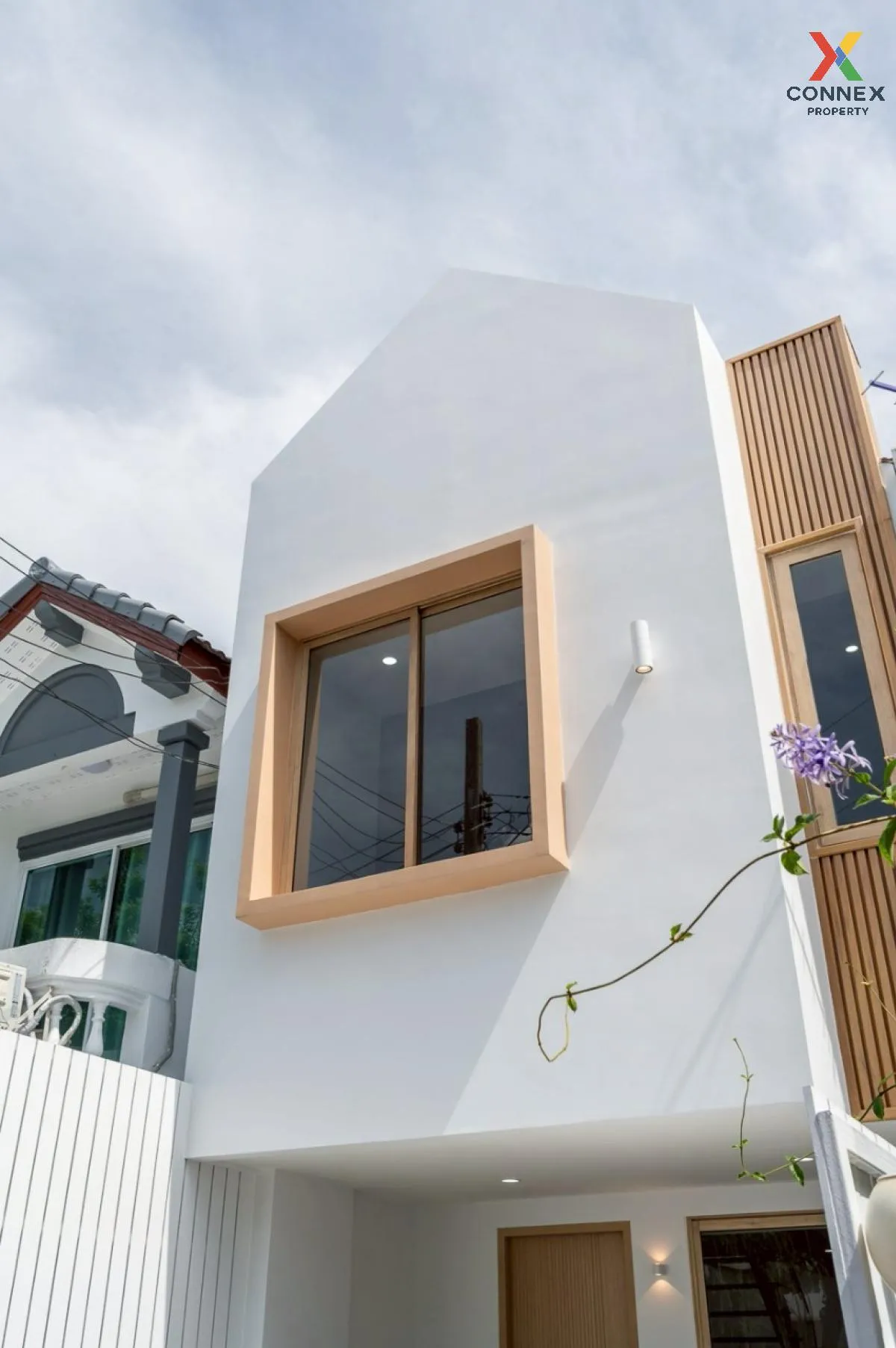 For Rent Townhouse/Townhome  , Maneeya , MRT-Vatcharaphol , Khlon 2