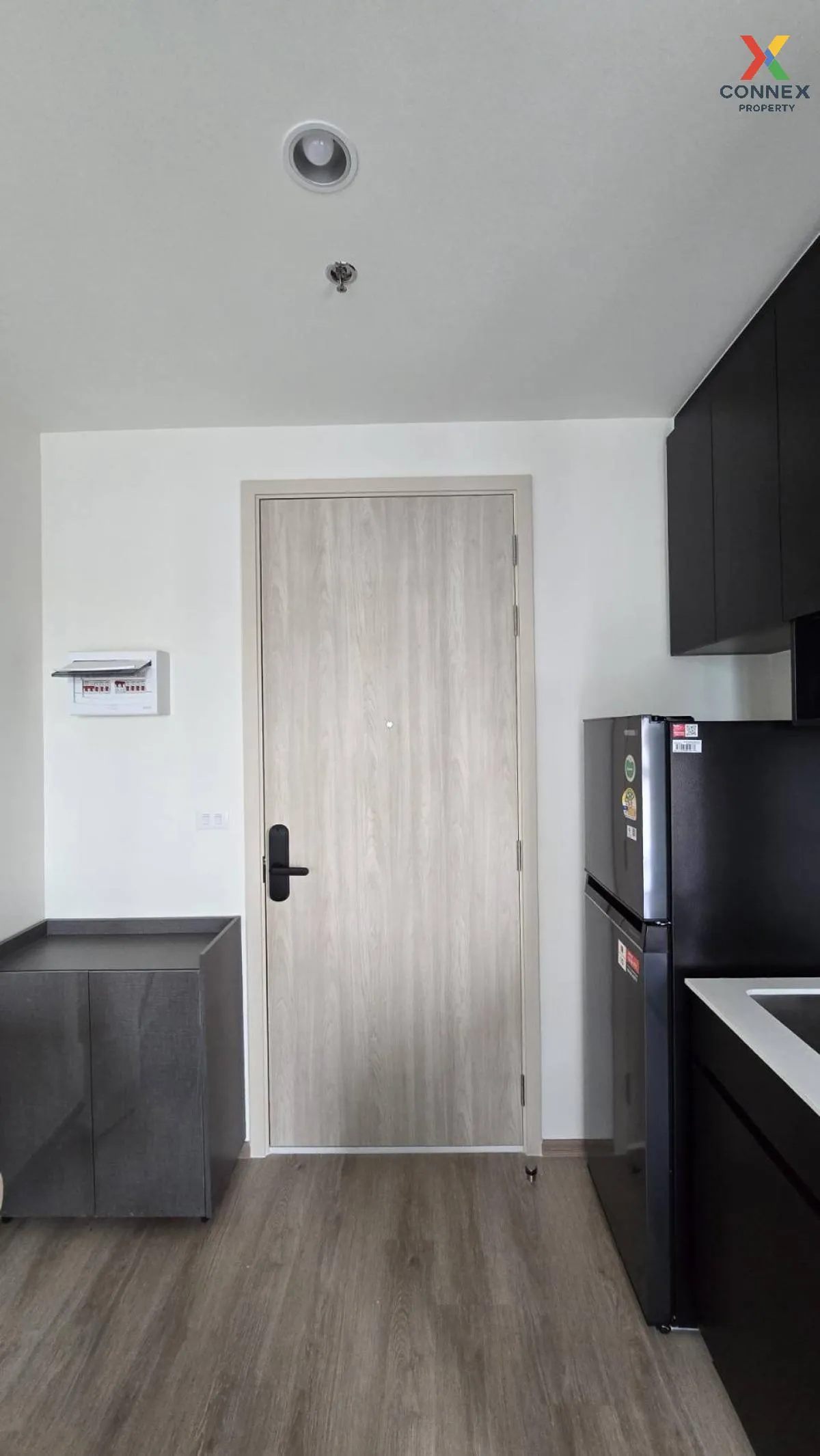 For Rent Condo , Nue District R9 , high floor , MRT-Phra Ram 9 , 