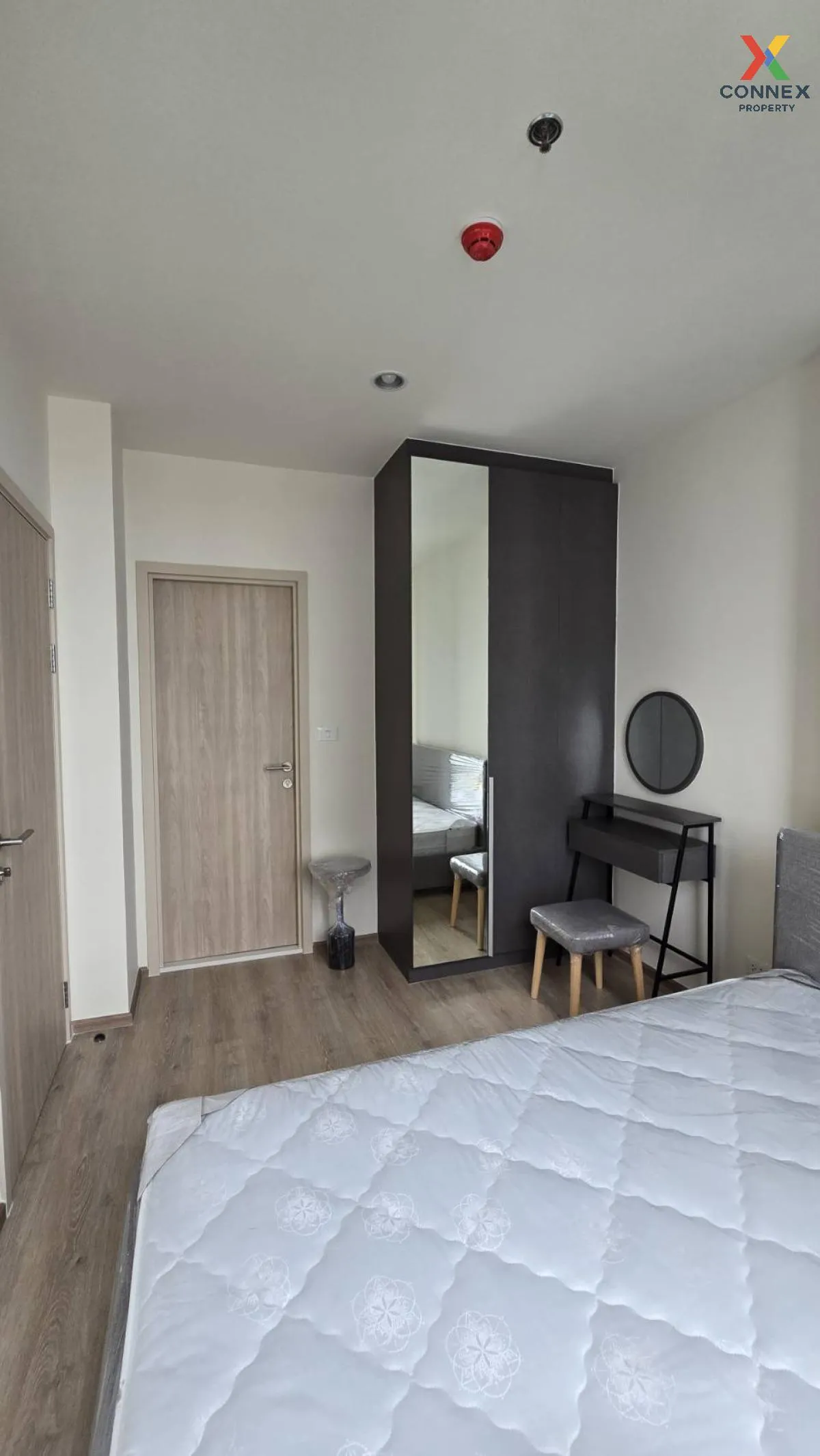 For Rent Condo , Nue District R9 , high floor , MRT-Phra Ram 9 , 