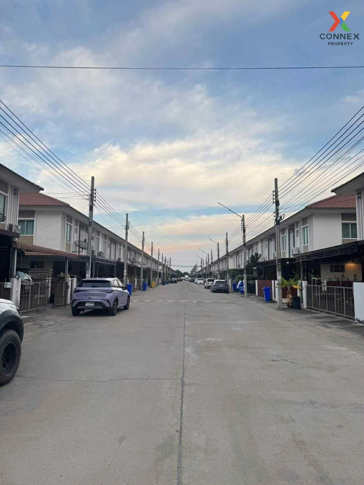 For Sale Townhouse/Townhome  , I Leaf Town Pracha Uthit 90 , Ban 