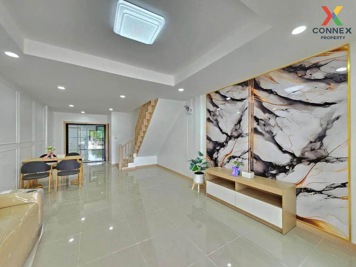 ขายทาวน์เฮ้าส์/ทาวน์โฮม  บ้านปิยวรารมย์ 1 รีโนเวทใหม่ บางบัวทอง บ