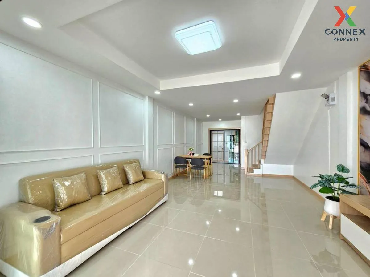 ขายทาวน์เฮ้าส์/ทาวน์โฮม  บ้านปิยวรารมย์ 1 รีโนเวทใหม่ บางบัวทอง บ