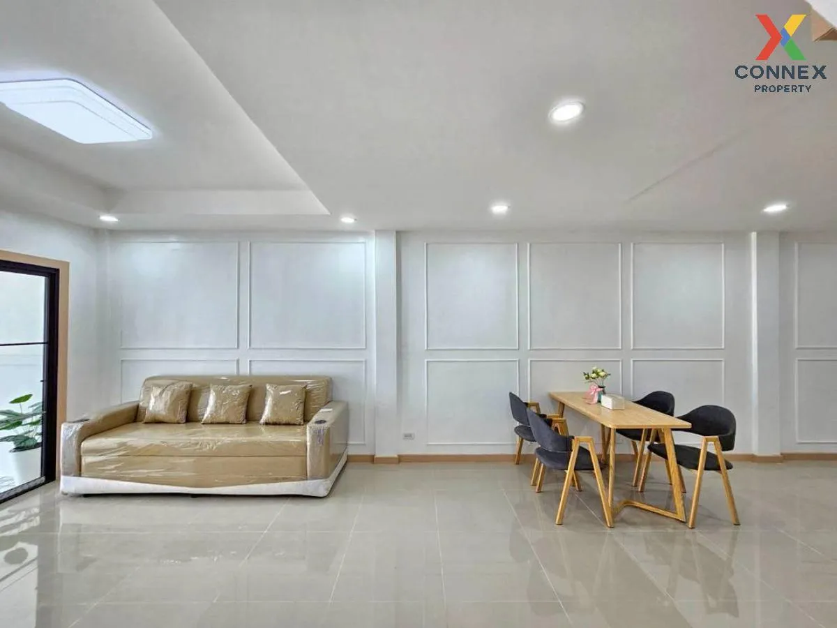 ขายทาวน์เฮ้าส์/ทาวน์โฮม  บ้านปิยวรารมย์ 1 รีโนเวทใหม่ บางบัวทอง บ