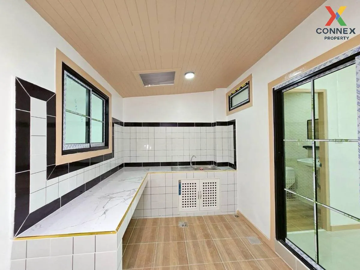 ขายทาวน์เฮ้าส์/ทาวน์โฮม  บ้านปิยวรารมย์ 1 รีโนเวทใหม่ บางบัวทอง บ