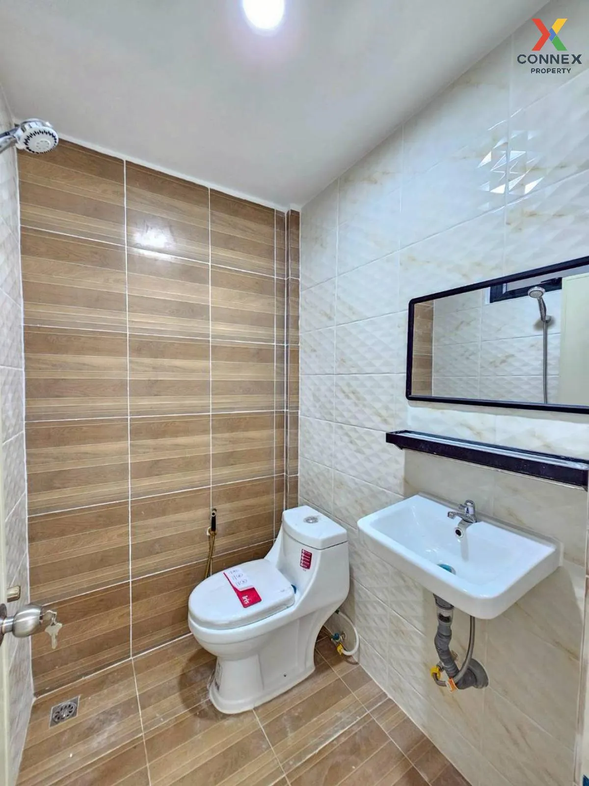 ขายทาวน์เฮ้าส์/ทาวน์โฮม  บ้านปิยวรารมย์ 1 รีโนเวทใหม่ บางบัวทอง บ