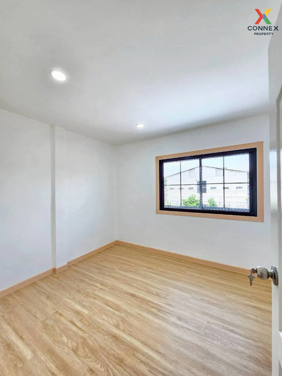 ขายทาวน์เฮ้าส์/ทาวน์โฮม  บ้านปิยวรารมย์ 1 รีโนเวทใหม่ บางบัวทอง บ