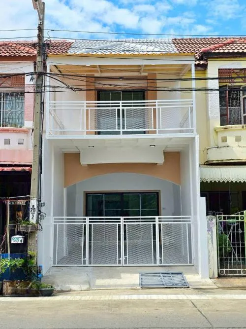 ขายทาวน์เฮ้าส์/ทาวน์โฮม  บ้านปิยวรารมย์ 1 รีโนเวทใหม่ บางบัวทอง บางบัวทอง นนทบุรี CX-128736