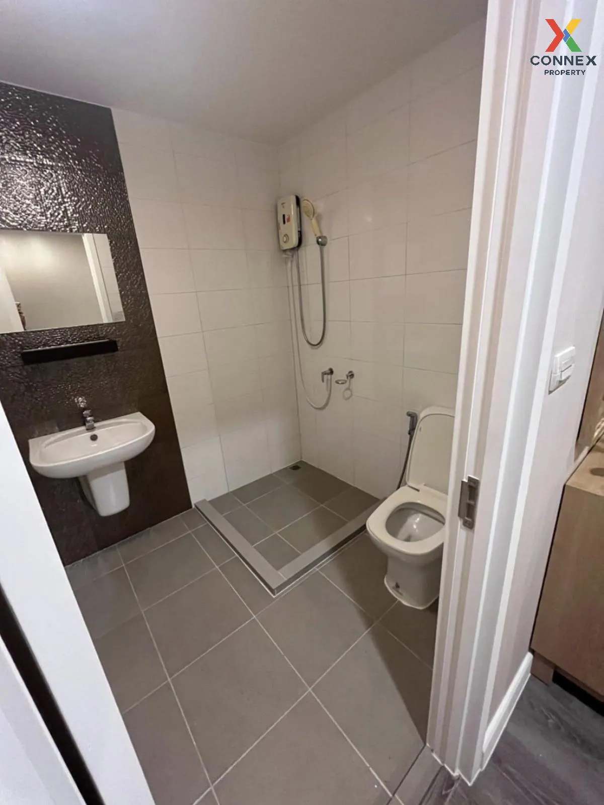 เช่าทาวน์เฮ้าส์/ทาวน์โฮม  เพล็กซ์ เรสซิเดนซ์ นวมินทร์ 111 คลองกุ่