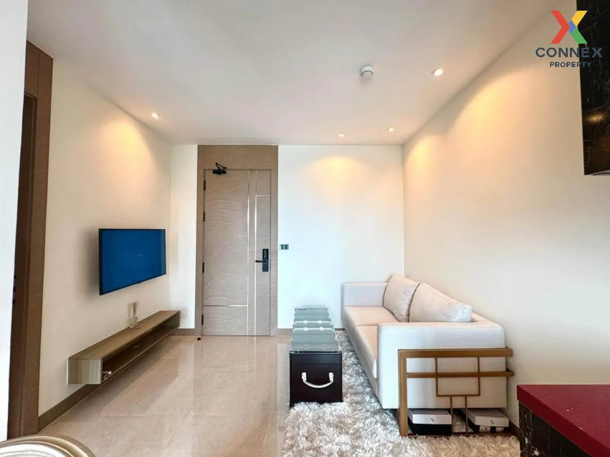 For Sale Condo , The Riviera Jomtien Pattaya , high floor , Nong  2