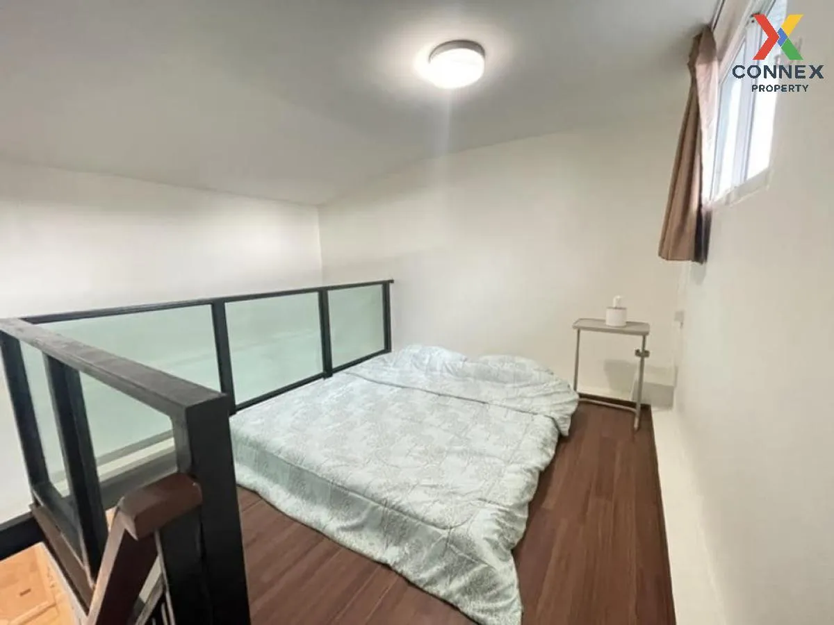 For Rent 3-storey townhouse, usable area 180 sq m, in the heart o